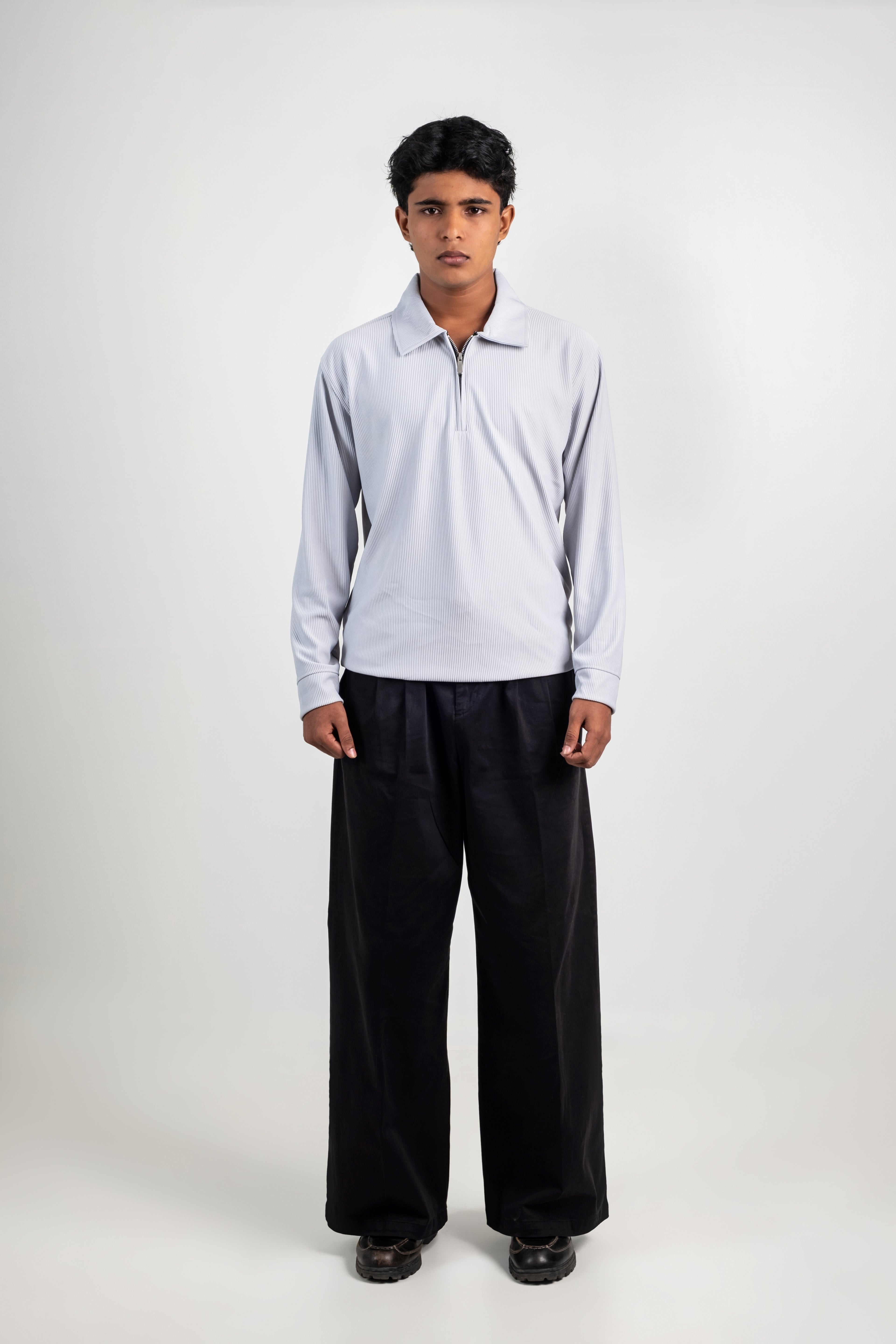 Snow White - Knit Sweatshirt